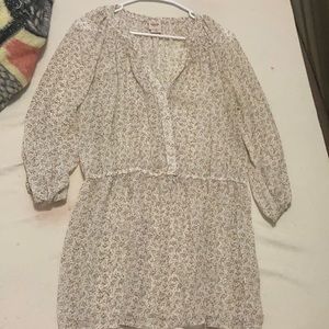 Long sleeved floral top